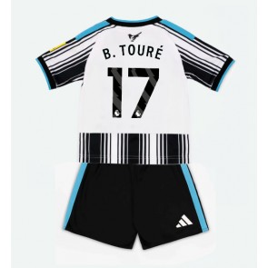 Newcastle United Bazoumana Toure #17 Hemmaställ Barn 2026-27 Kortärmad (+ Korta byxor)